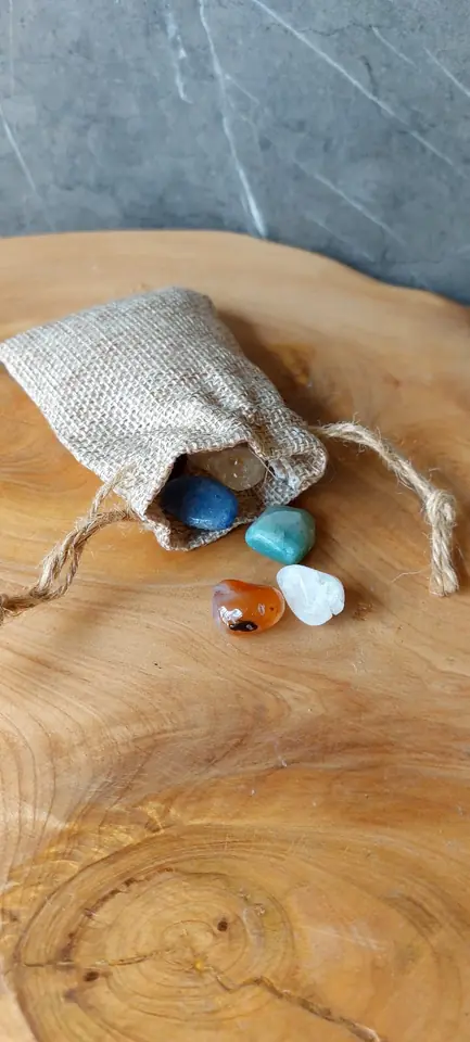 Bolsita de piedras naturales