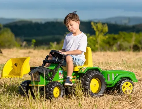 TRACTOR A PEDAL FARMER 303 VERDE CON PALA Y ZORRA