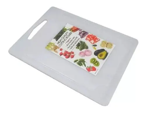 TABLA PARA PICAR DE PLASTICO CON CANALETA 42X29X1