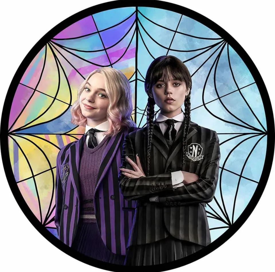 Panel Circular - Merlina & Enid