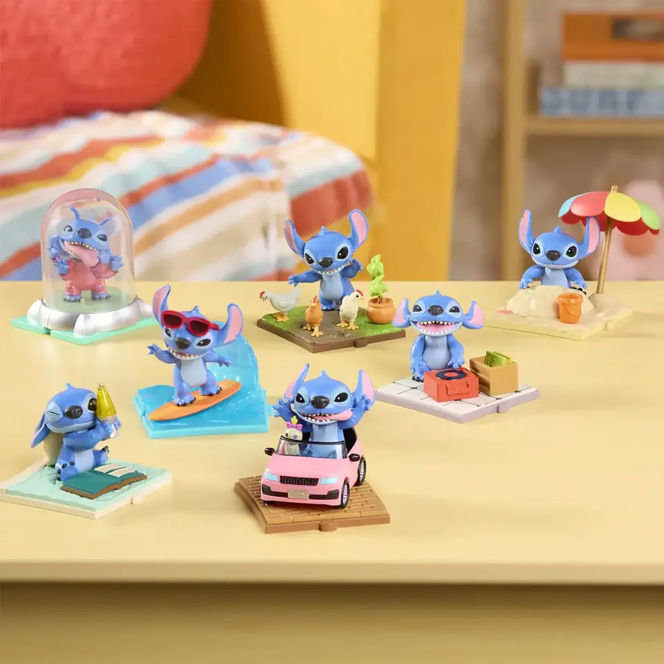 Figura Coleccionable Con Base Stitch Sorpresa Just Play 12cm