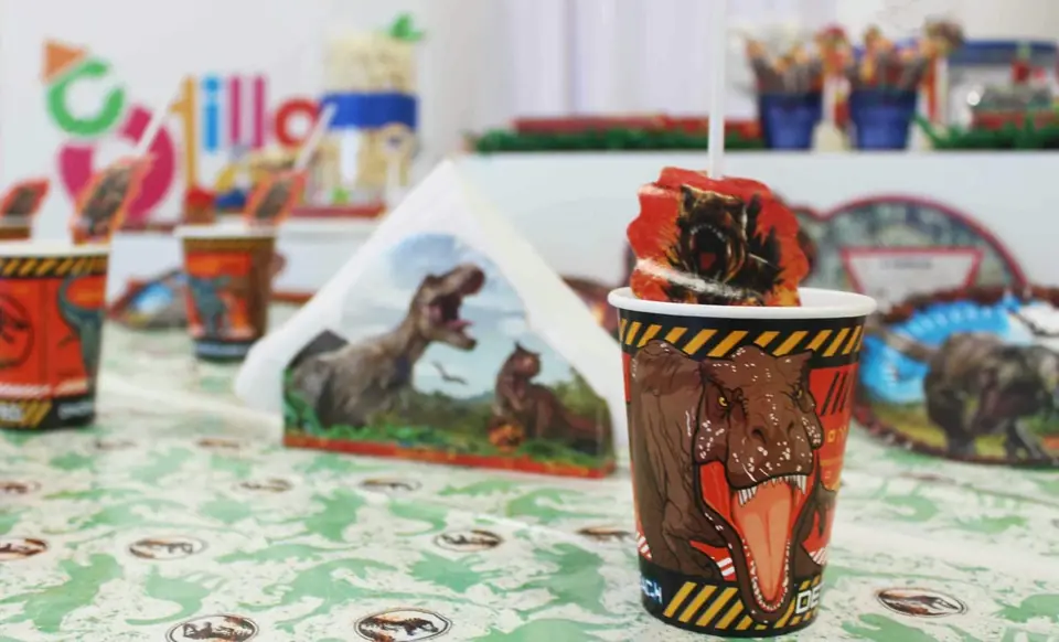 Cotillon Jurassic World Dinosaurios