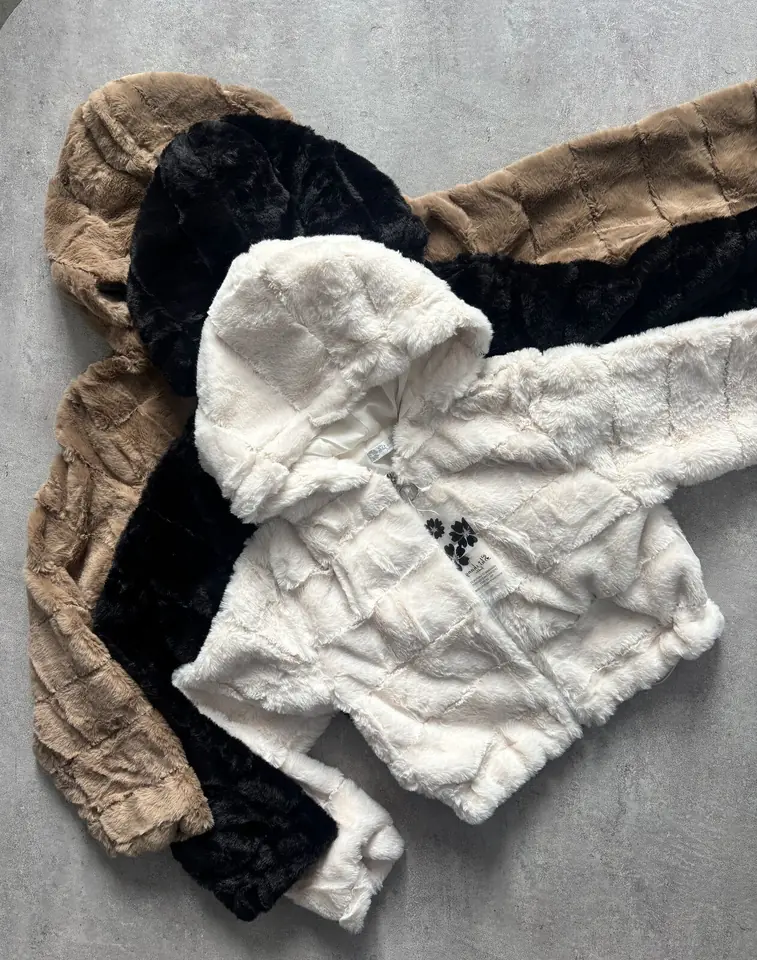 Campera Teddy con capucha
