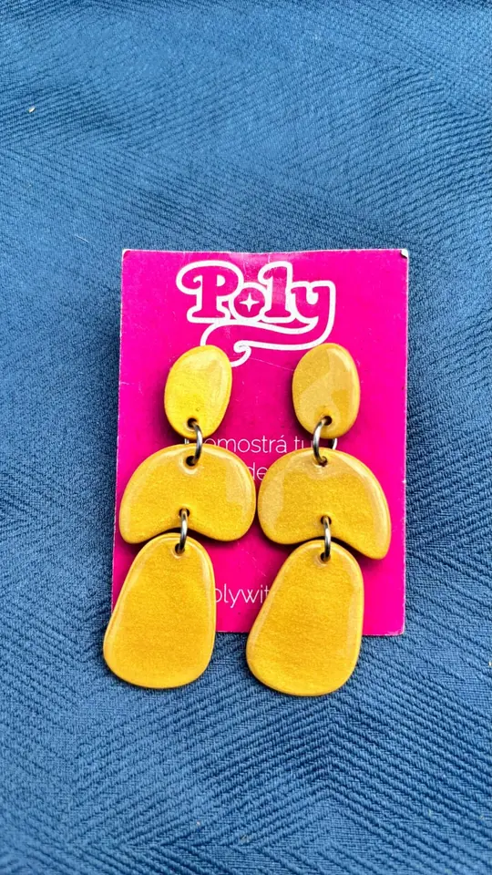 Polys en dorado.