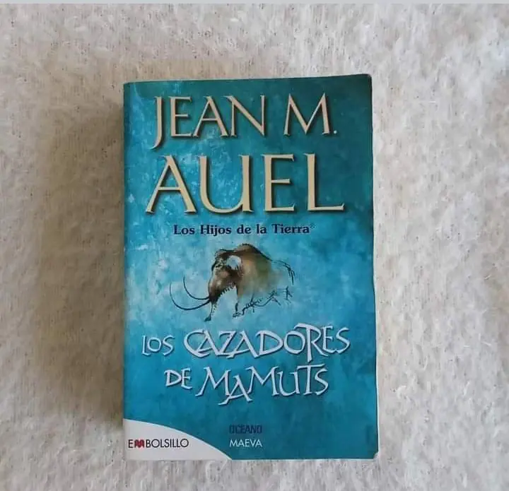 Los cazadores de mamuts. Jean M. Auel