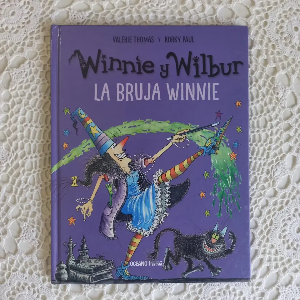 La bruja Winnie. Valerie Thomas y Korky Paul