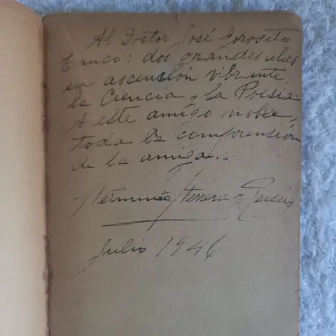 Vida íntima de Julio Herrera y Reissig. Herminia Herrera y Reissig. Autografiado