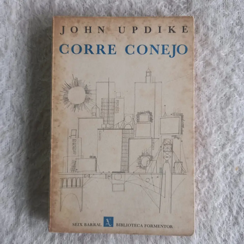 Corre, Conejo. John Updike