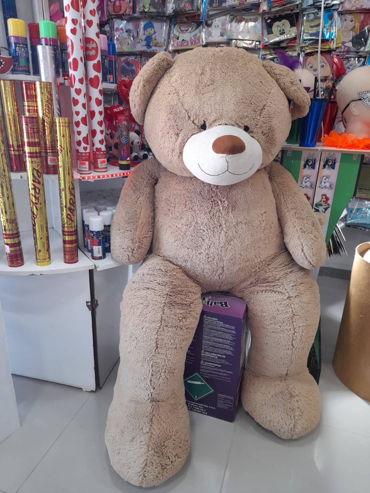 Alquiler oso gigante 1. 60m