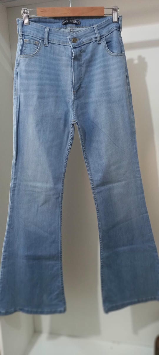 439/095   Jeans V Oxford