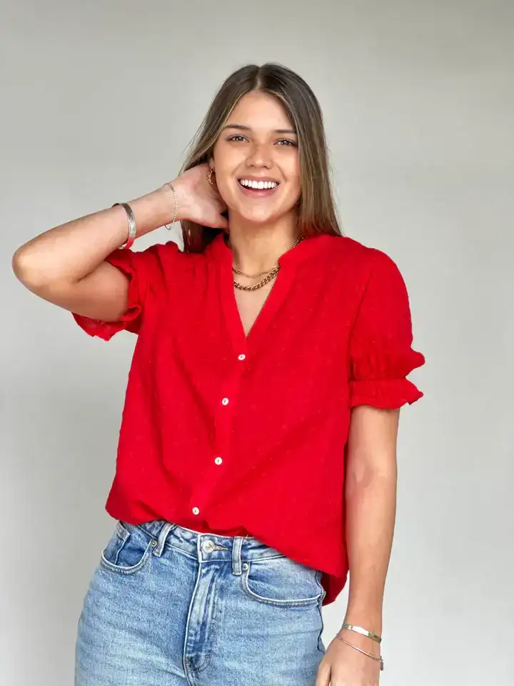 Camisa roja manga con frunce