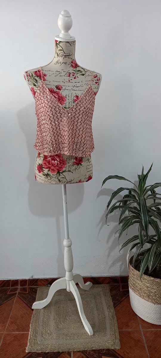 Blusa con bordado en Lentejuela