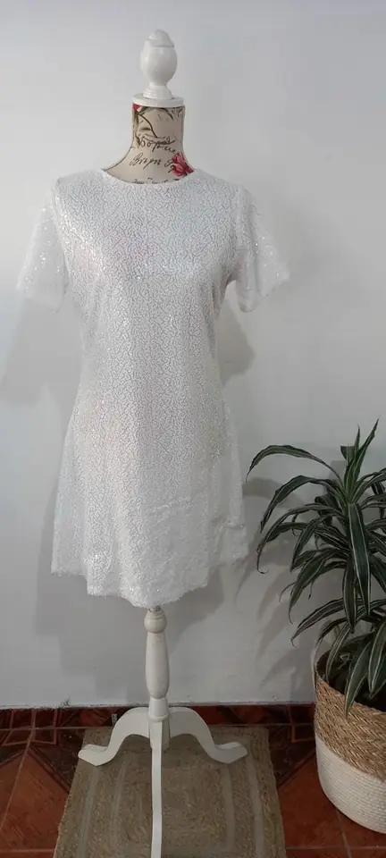 518/144  Vestido Clasico en Lentejuela
