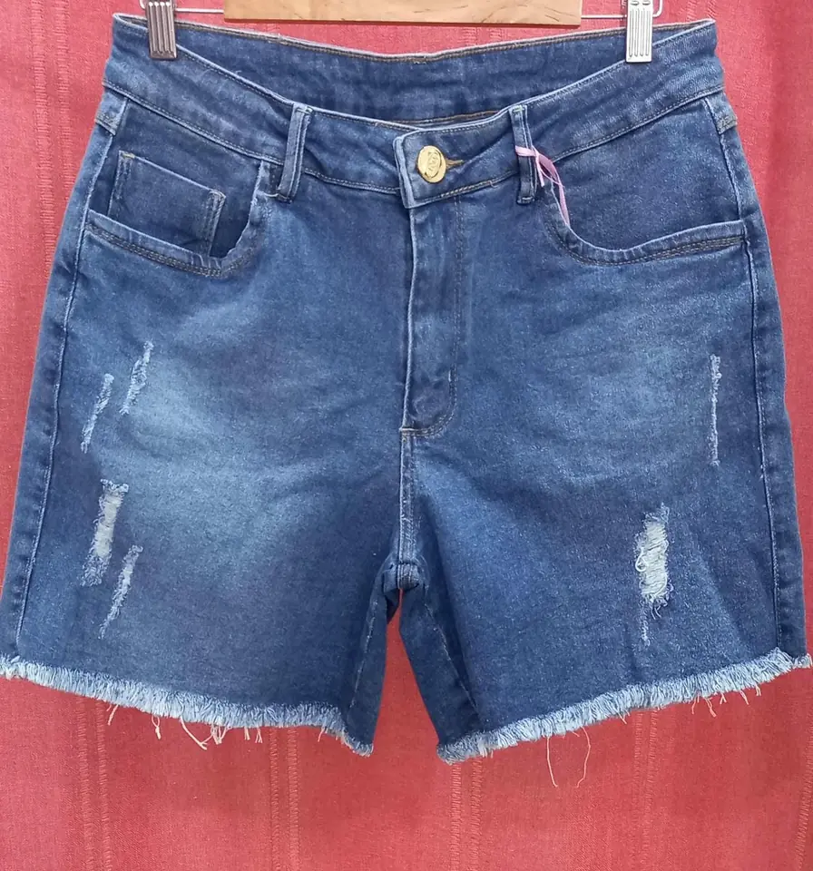Short con rotura