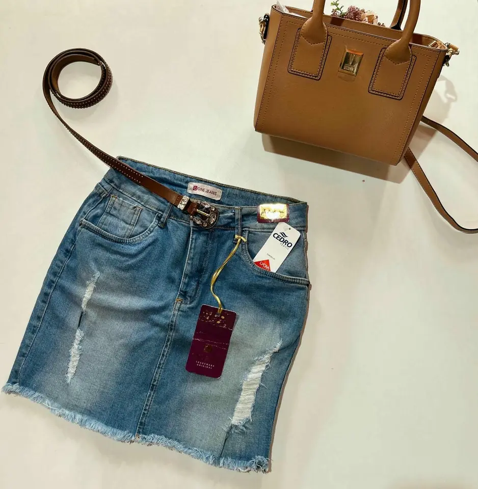 Pollera en jeans con roturas