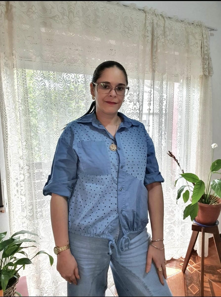 Sobrecamisa italiana con detalles en broderie