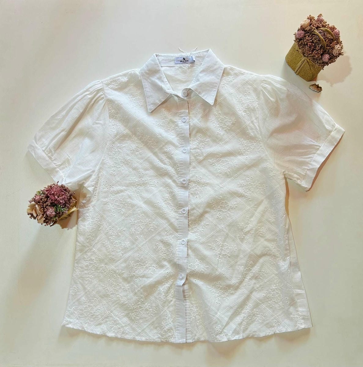 Camisa blanca en broderie