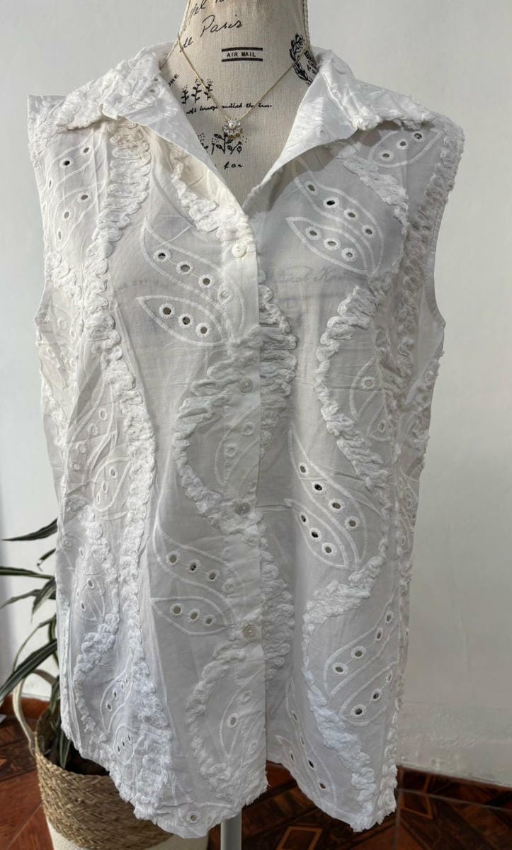 Camisa Musculosa Broderie