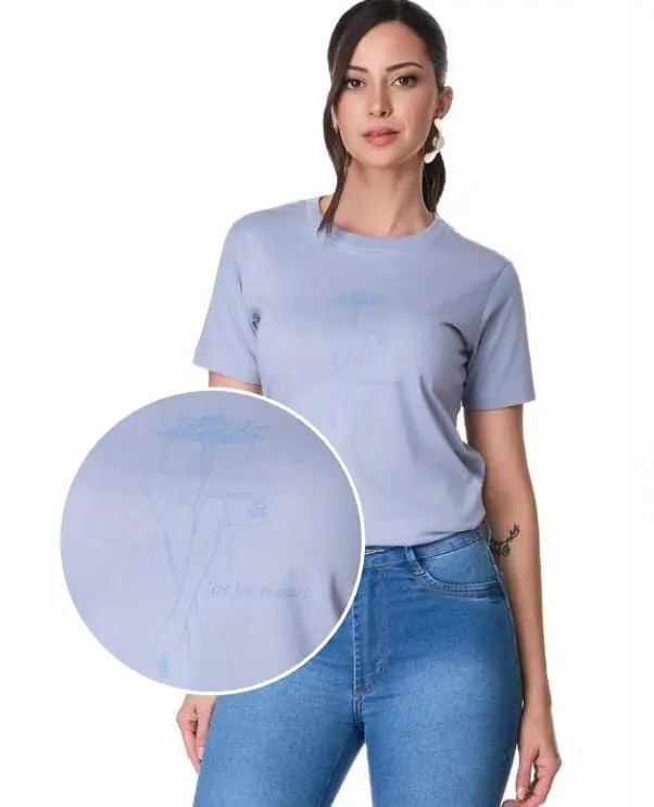 674/028 Blusa básica flores silueta