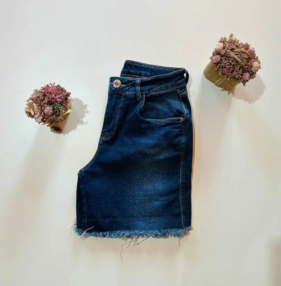Short azul clásico