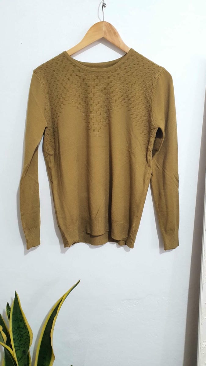 Buzo Mostaza con detalle