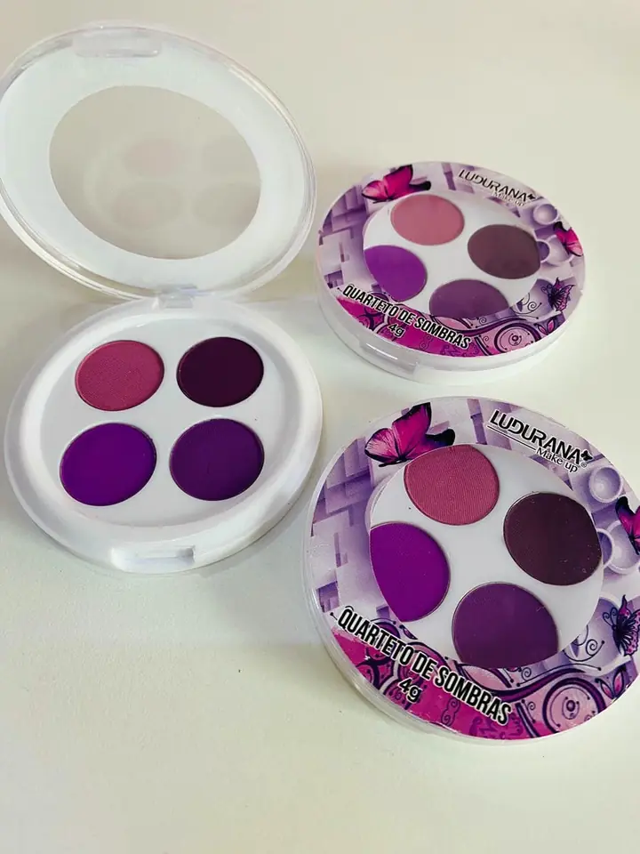 Cuarteto de sombras en tonos violeta