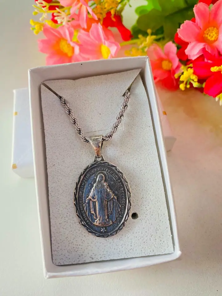 Conjunto virgen milagrosa