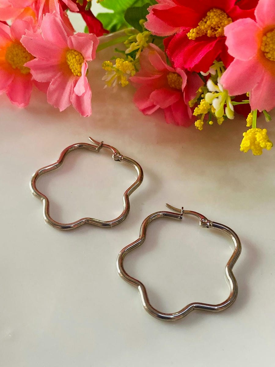 Aros flor plateado