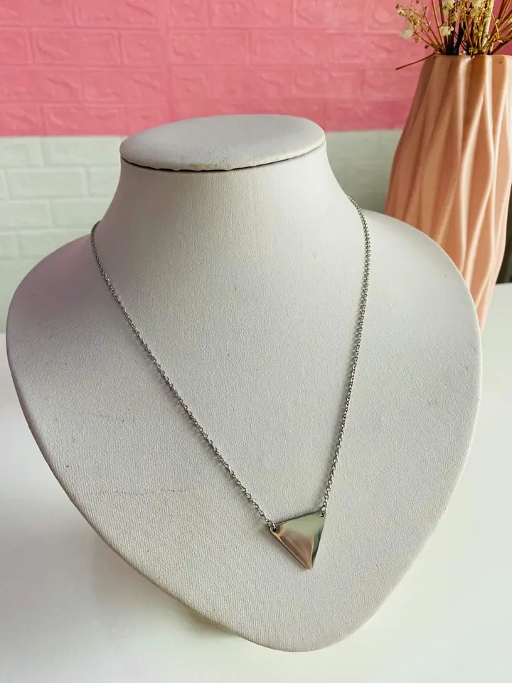 Cadenita con triangular