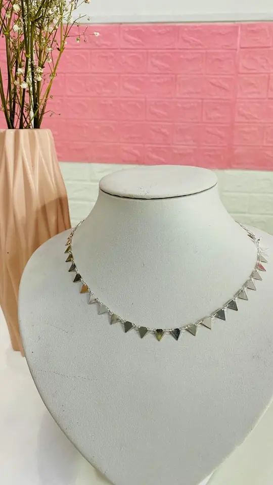 Chocker triángulo