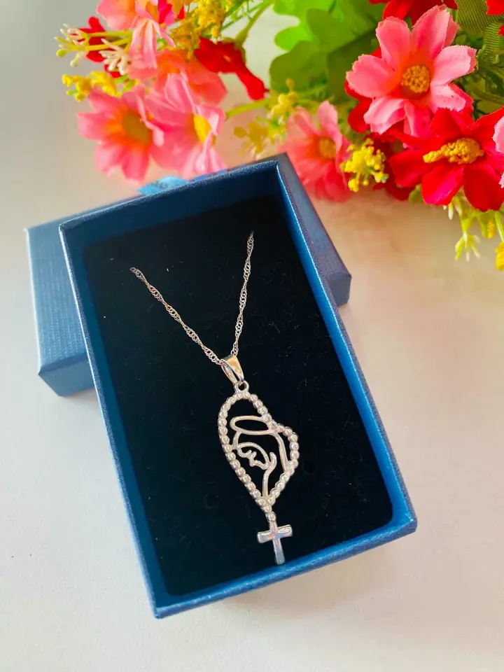 Cadena con dije rosario