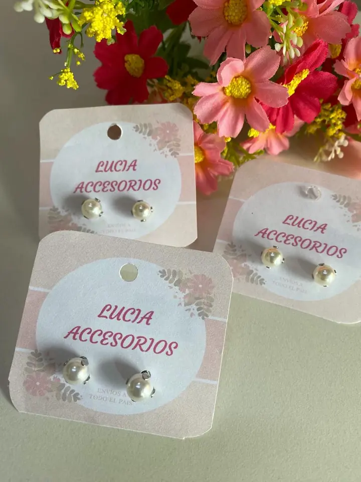 Perlas medianas con detalles en plateado