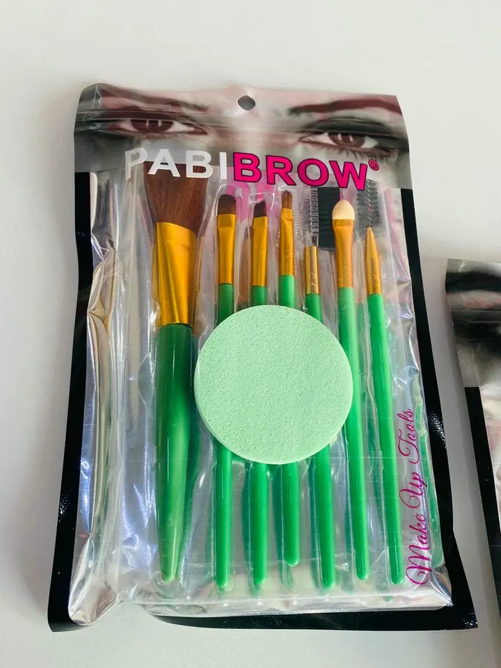 Set de brochas y esponjas