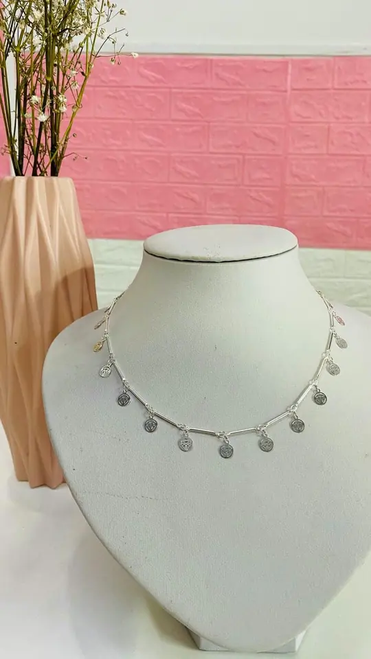 Chocker dijes en forma de diamantes