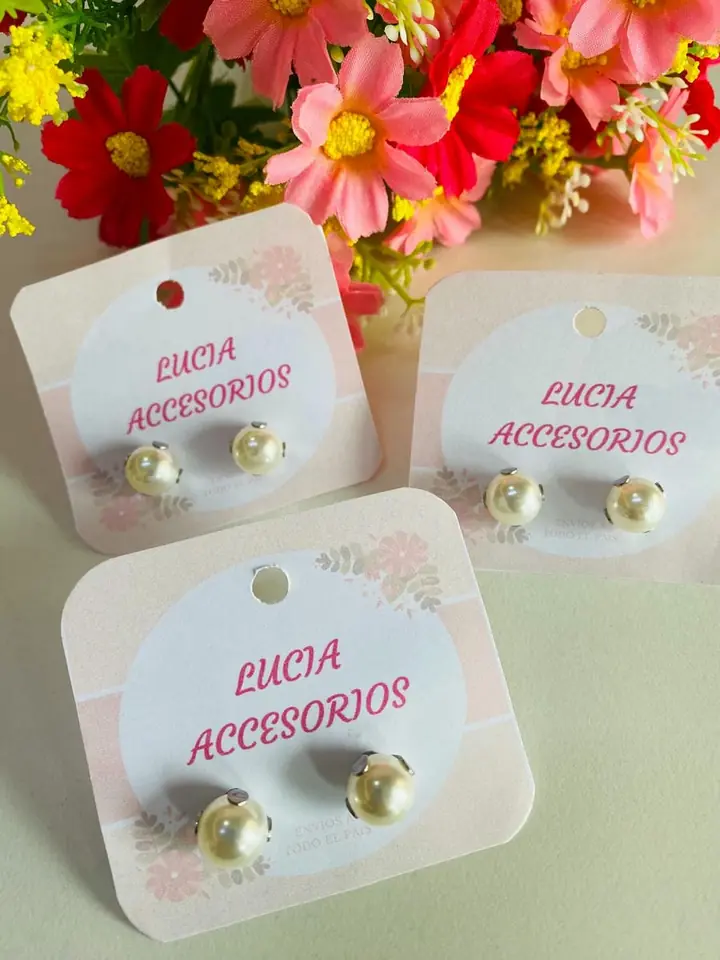 Perlas grandes con detalles en plateado