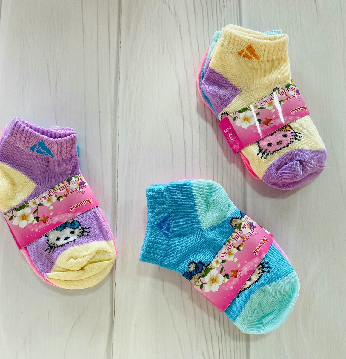 Set x 3 pares de medias de (3 a 6) meses