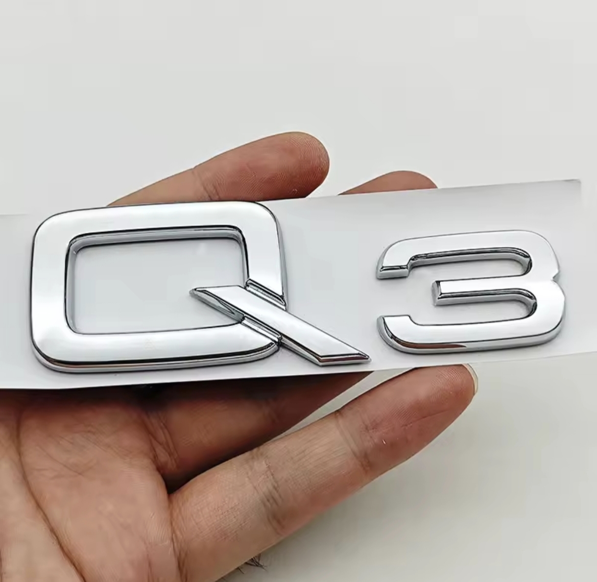 Emblema para Audi Q3 Cromo