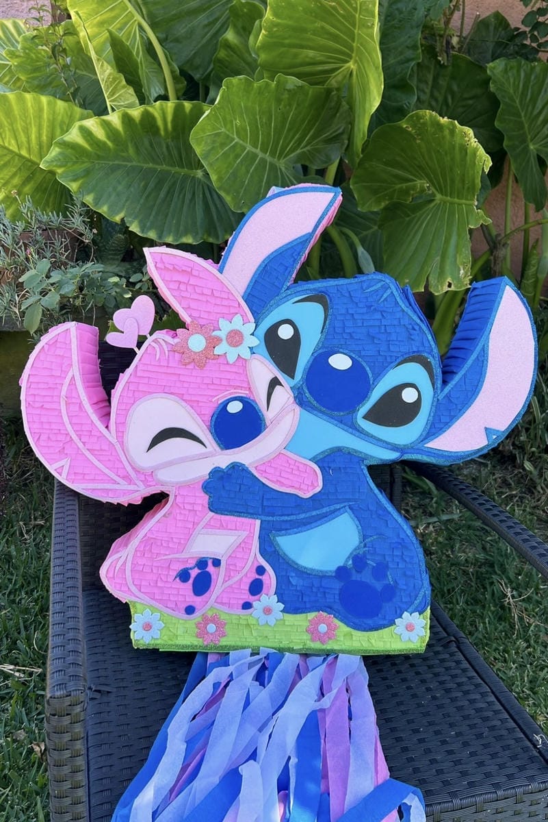 Piñata STITCH Y SU NOVIA