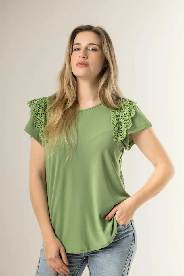 BLUSA C/ VOLADOS 8190
