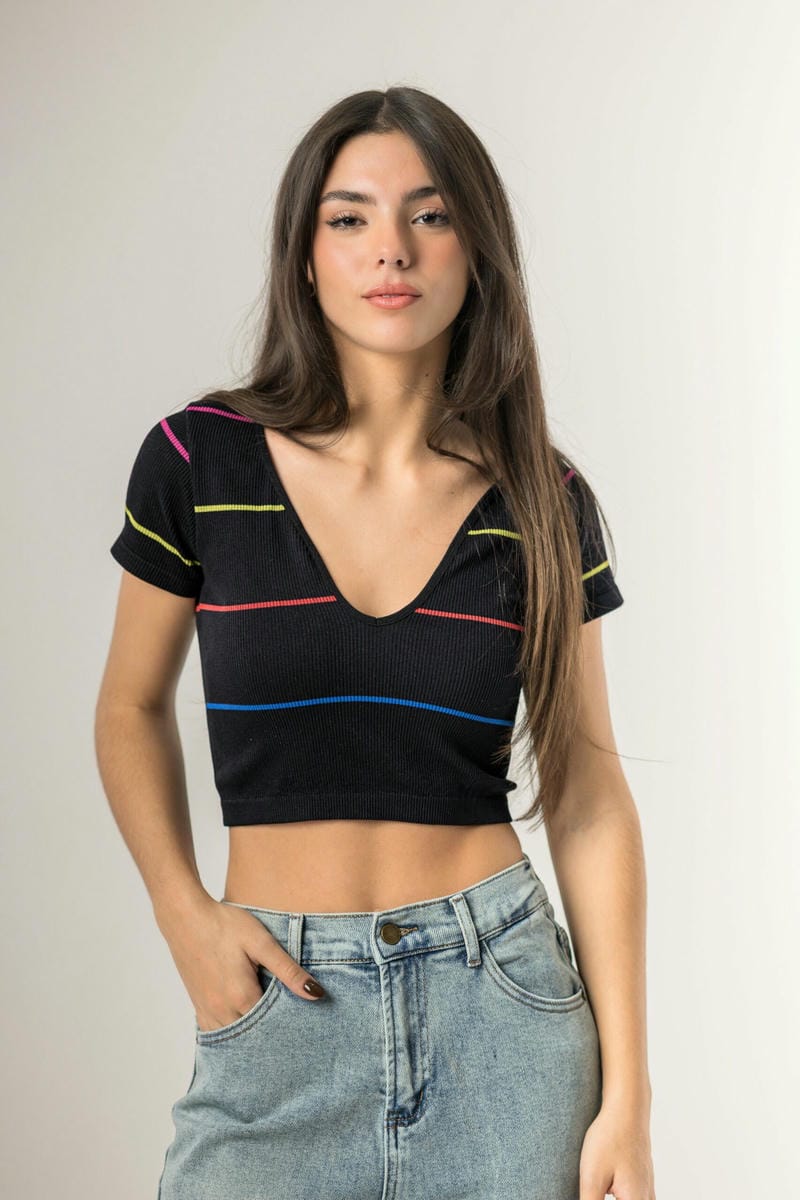 REMERA A RAYAS ESCOTE EN V 8196