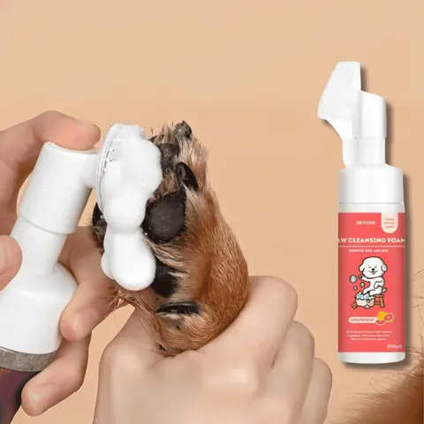 Limpia patas en espuma sin enjuague, con cepillo. Petcore 200ml