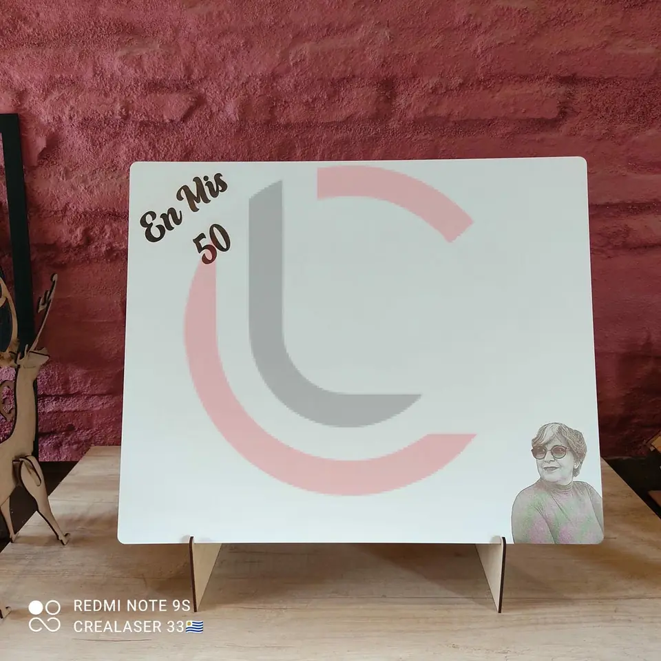 Cuadro de firmas rectangular con grabado