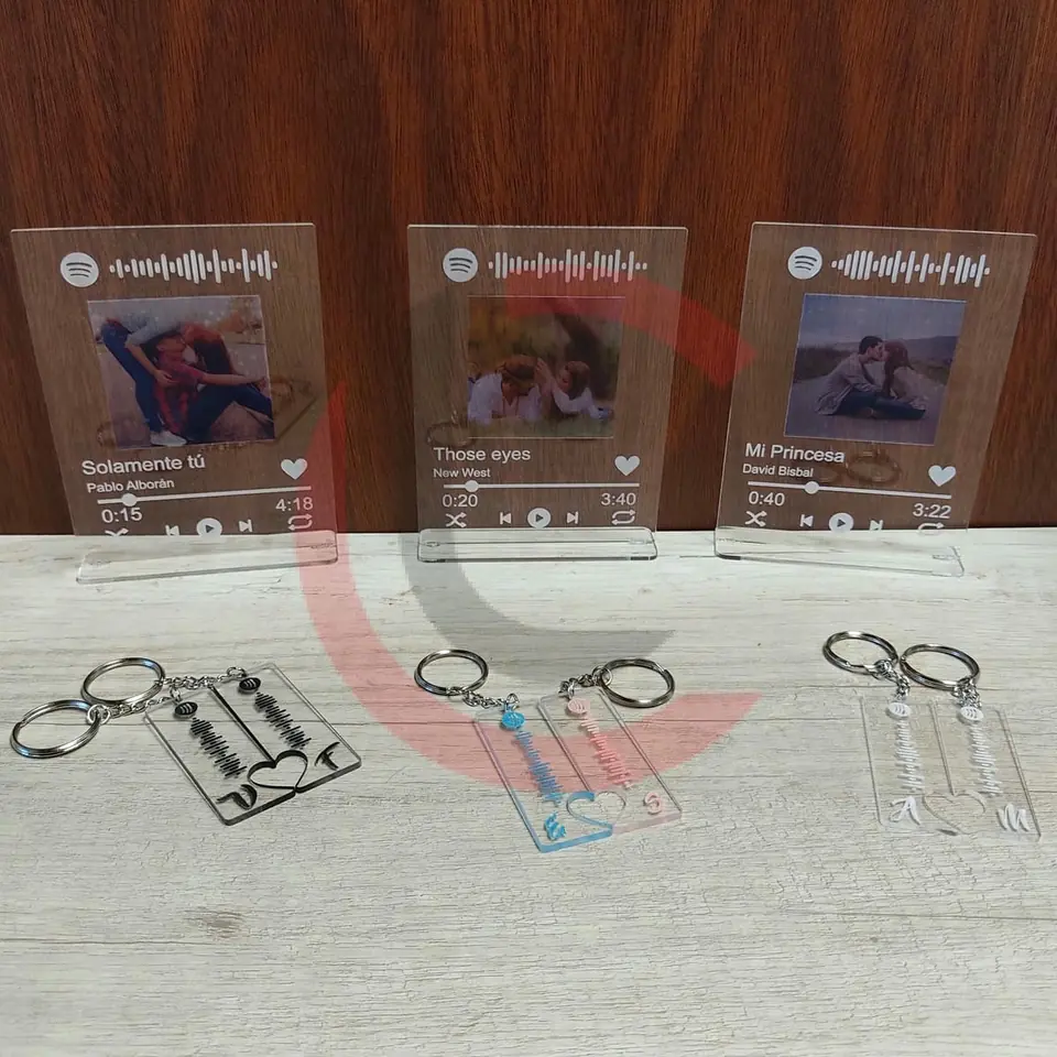 Porta retrato acrílico + llaveros dobles