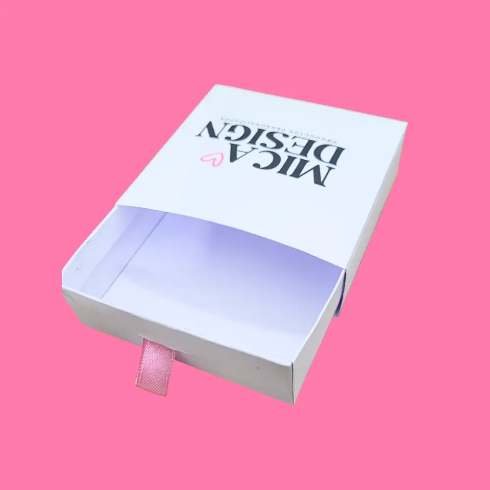 Caja para accesorios con cinta
