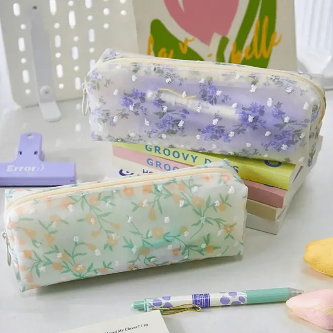 Estuche Estampado Floral Semi Transparente