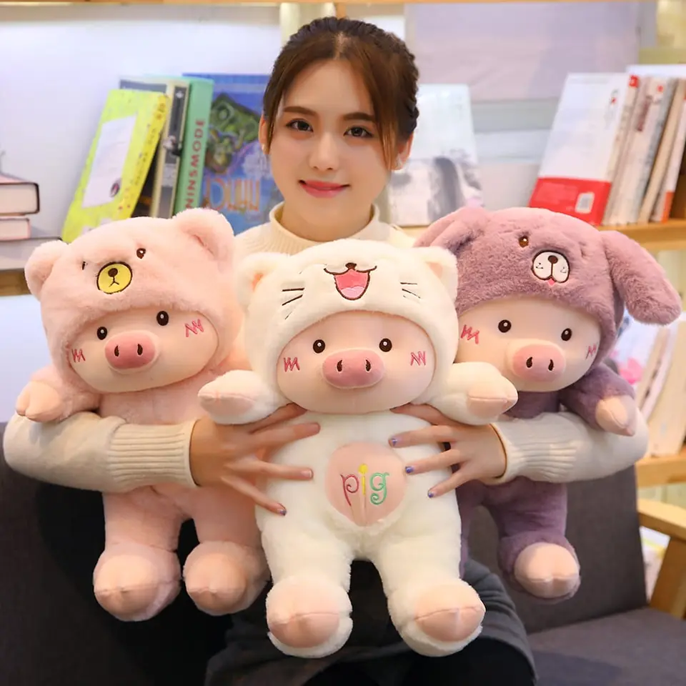 Peluche Cerdito Con Disfraz - 60cm