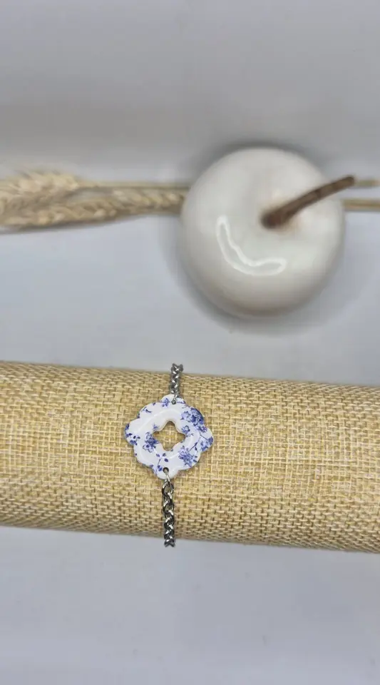 Pulsera floreado azul