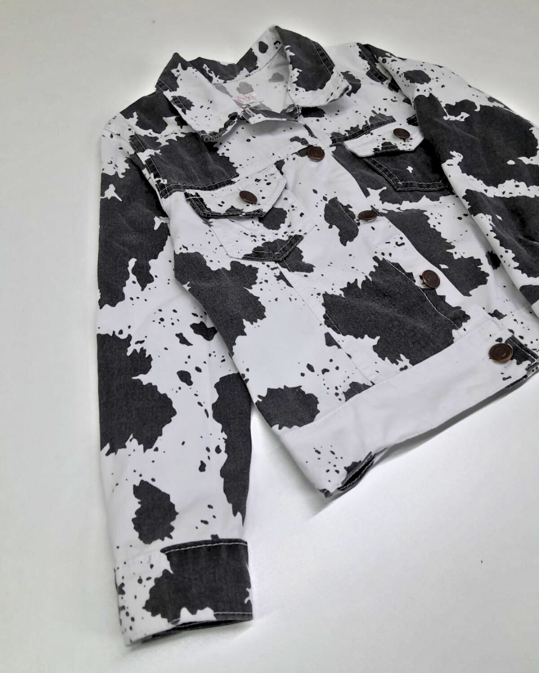 Campera Cow Print en Gabardina
