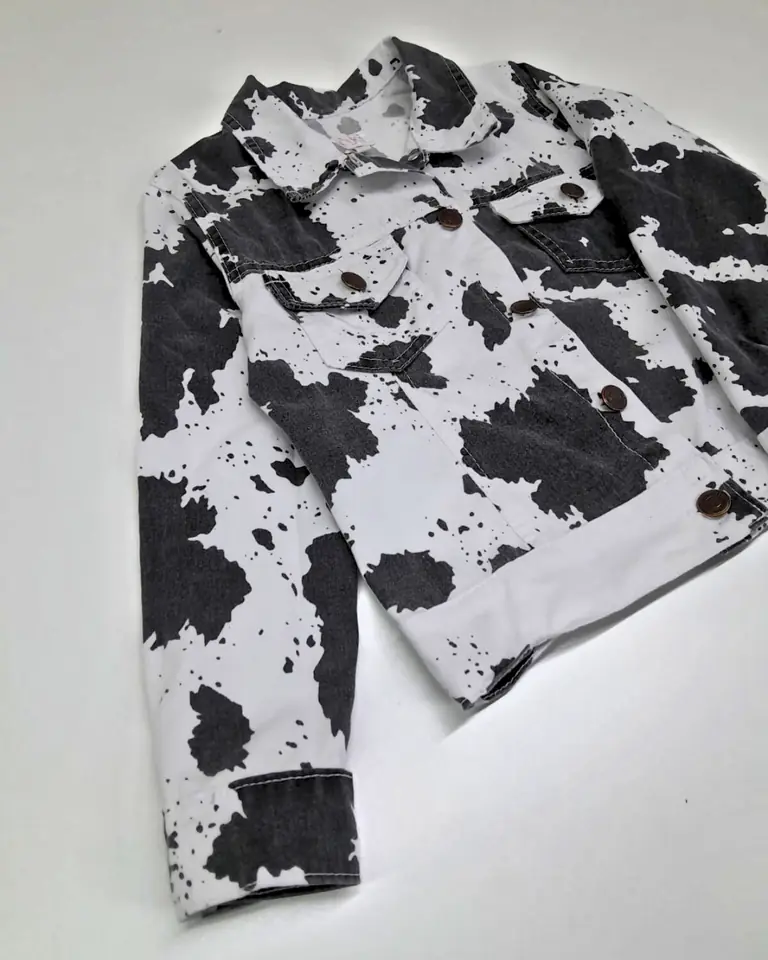 Campera Cow Print en Gabardina