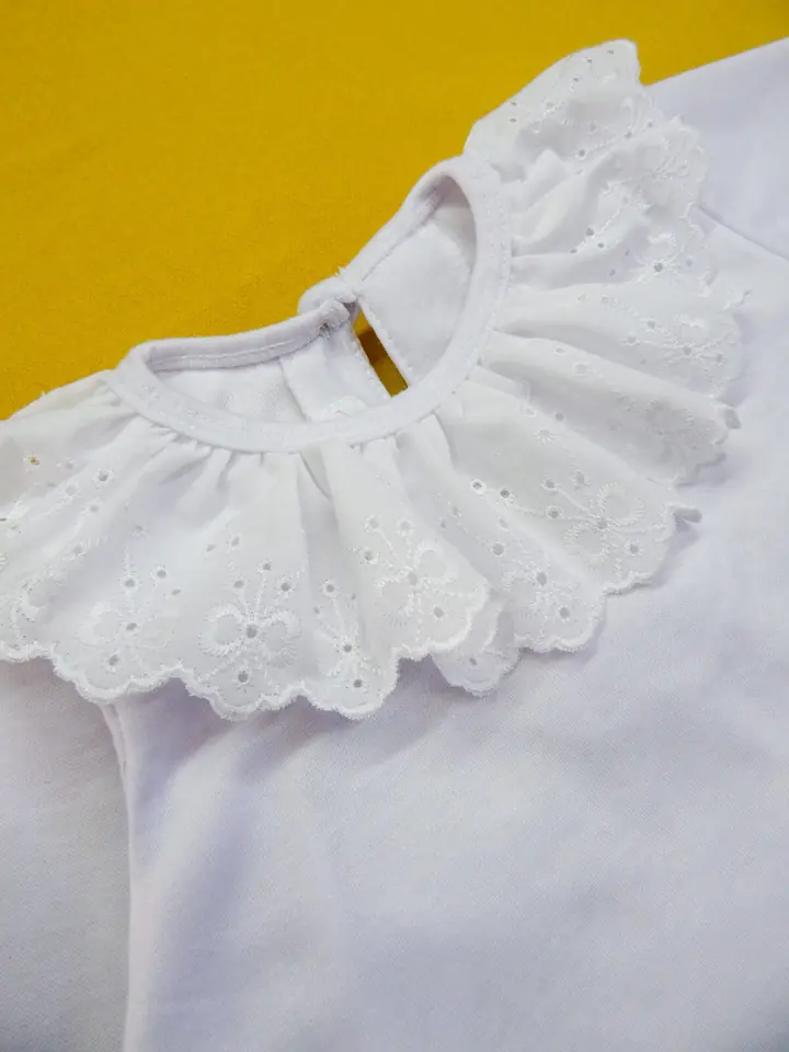 Blusa con Broderie en algodón